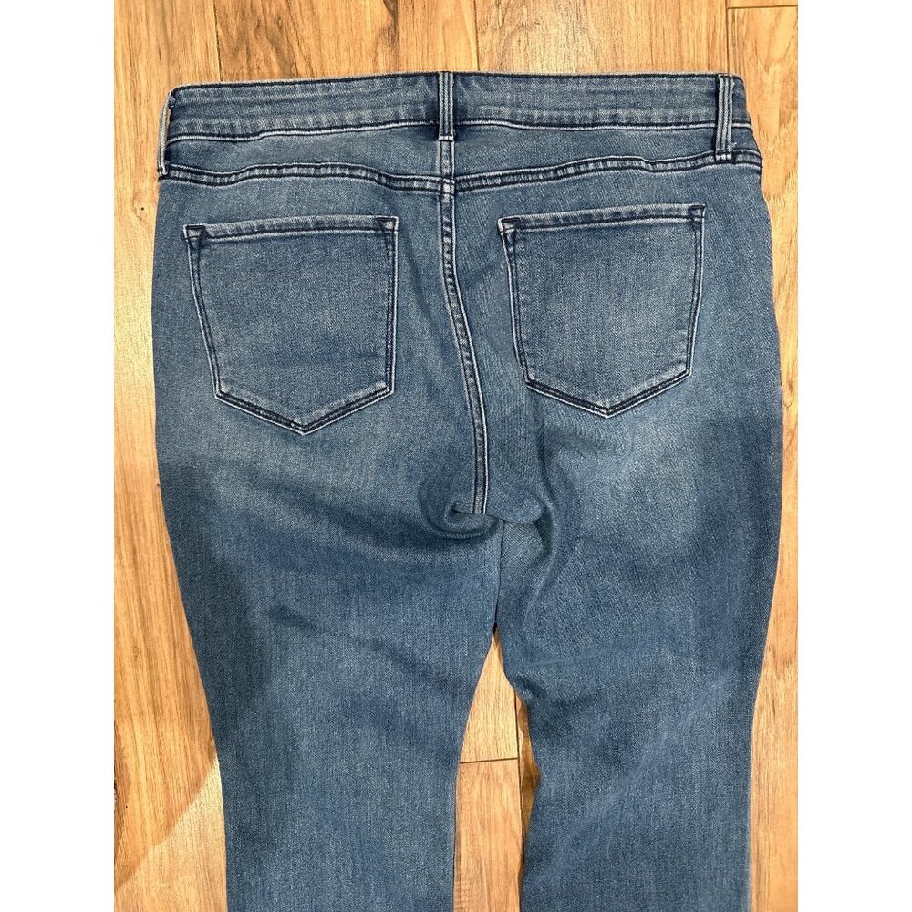 Old Navy Womens Mid-Rise Kicker Bootcut Jeans Size 14 Soft Stretch Preppy Comfy - Picture 8 of 8